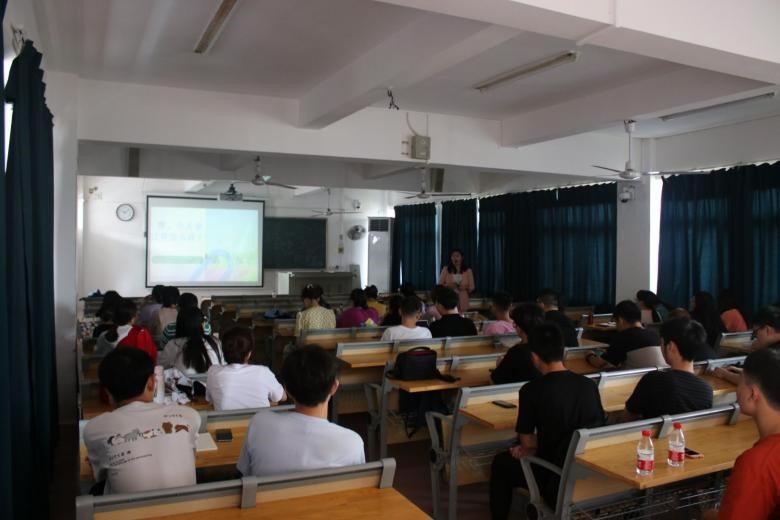 历史文化学院举办心理健康教育讲座