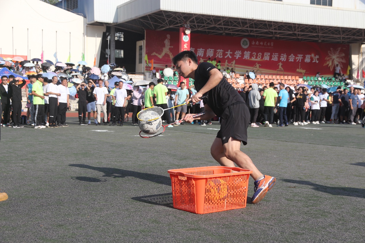 学院新闻｜记海南师范大学第38届运动会开幕式历史文化学院风采