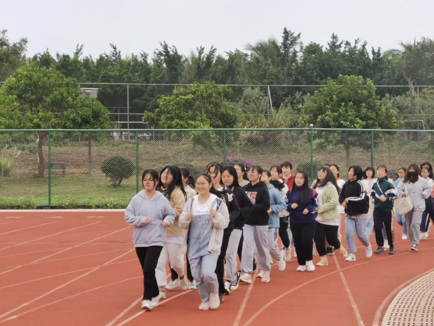 记海南师范大学历史文化学院升旗仪式