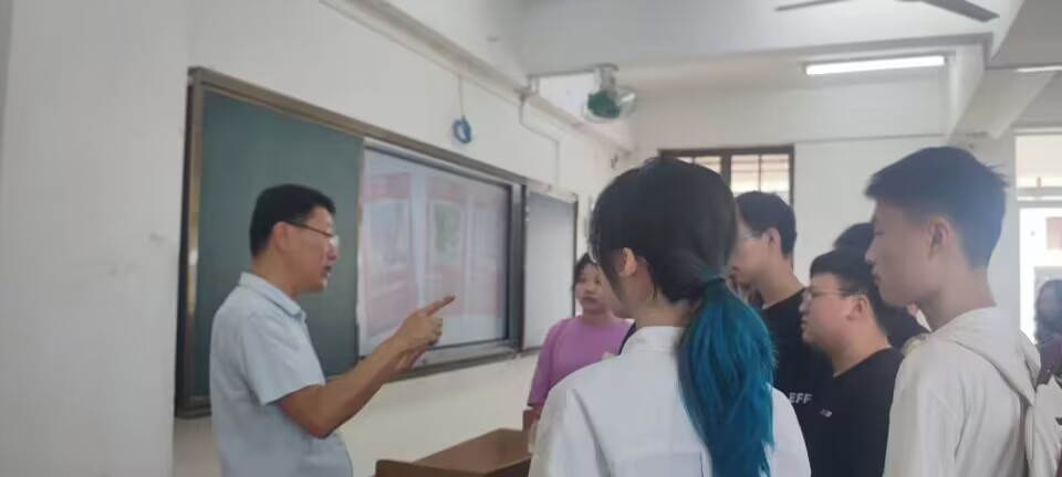 历史文化学院“学习二十大、永远跟党走、奋进新征程” 主题团日活动
